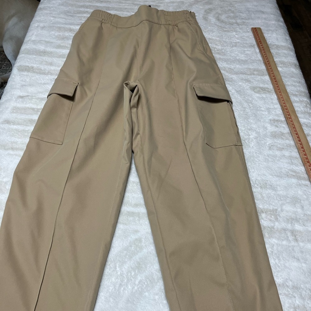 Women’s The North Face Small Tan Cargo Pants